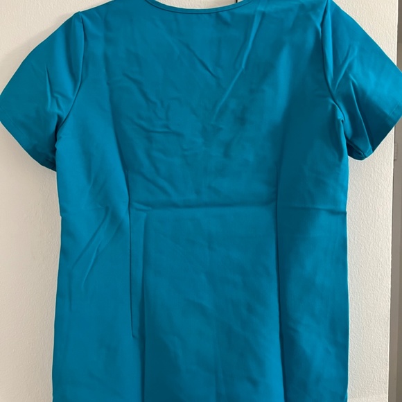 Figs Catarina One-Pocket Scrub Top - Picture 2 of 4